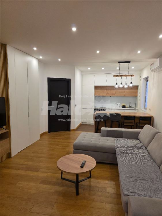 Atraktivan DUPLEX 2.5 Lux stan, izuzetna lokacija — 2