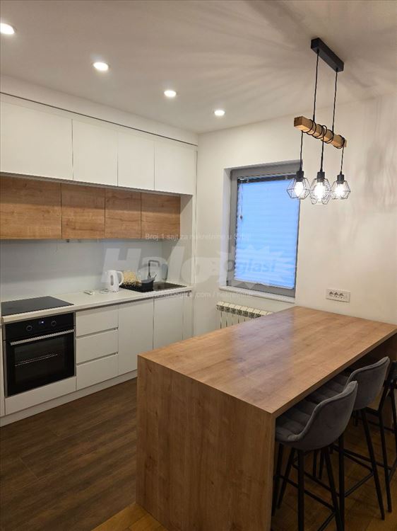 Atraktivan DUPLEX 2.5 Lux stan, izuzetna lokacija — 3