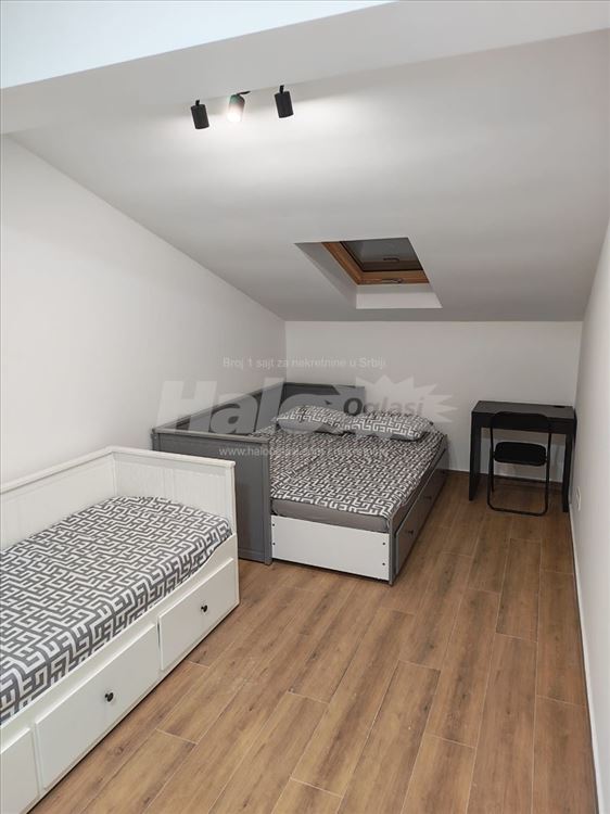 Autokomanda, Lux duplex plus garazno mesto u ceni — 10