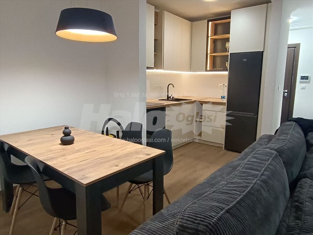 Autokomanda, Lux duplex plus garazno mesto u ceni — 12