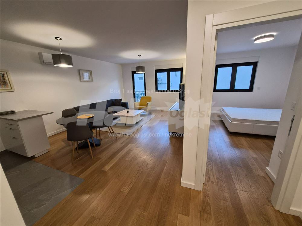 Autokomanda, stan 50m2 sa garažom — 5