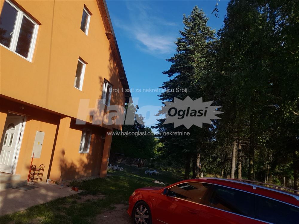 Avala,Trešnja kuća 160m2 plus podrum i pomoćne pro — 2