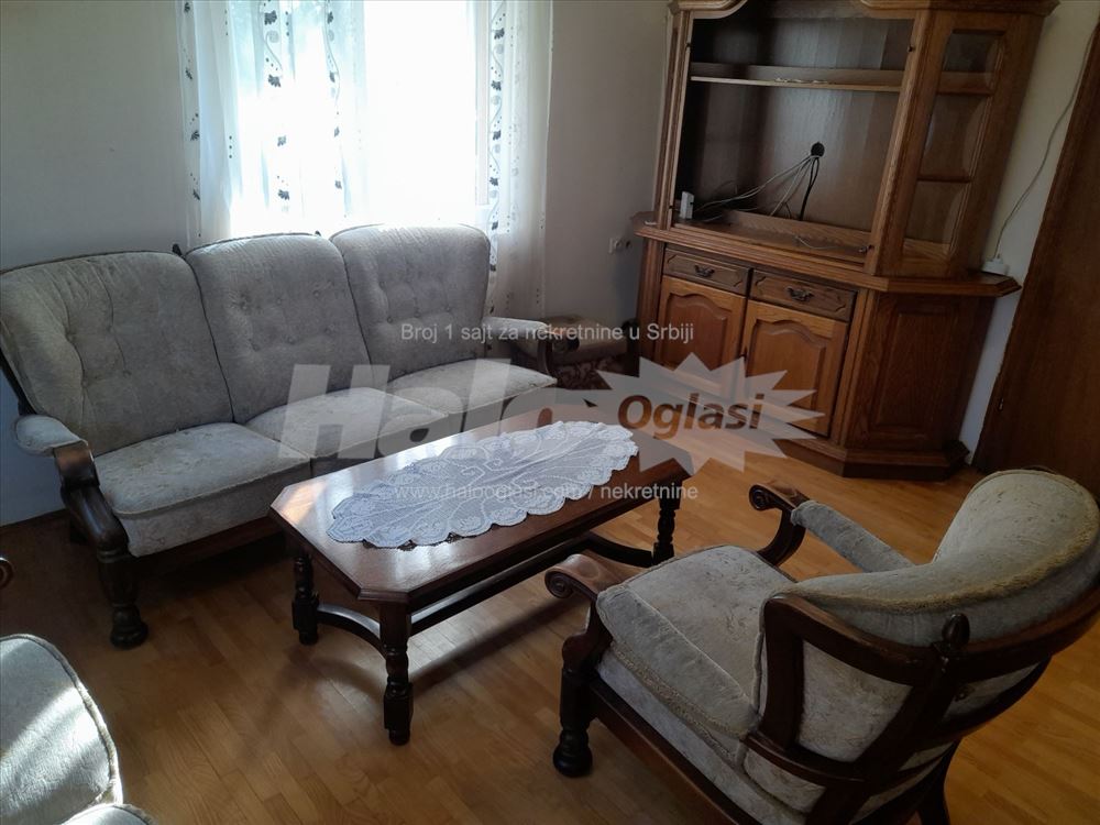 Avala,Trešnja kuća 160m2 plus podrum i pomoćne pro — 5