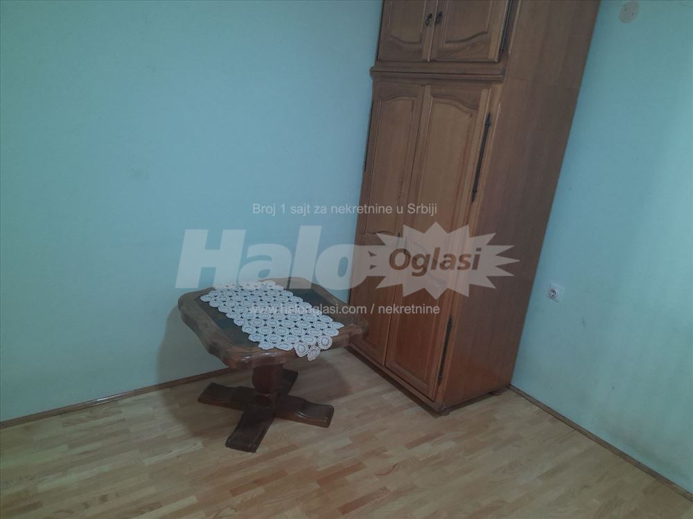 Avala,Trešnja kuća 160m2 plus podrum i pomoćne pro — 10