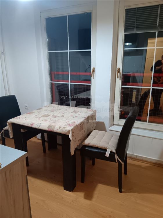 B. Kosa 3 jednosoban stan namesten renoviran — 3