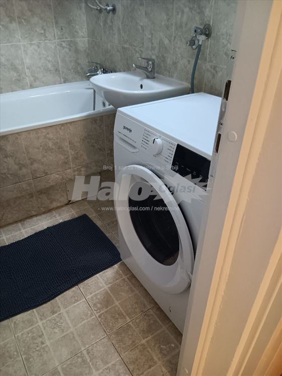 B. Kosa 3 jednosoban stan namesten renoviran — 6