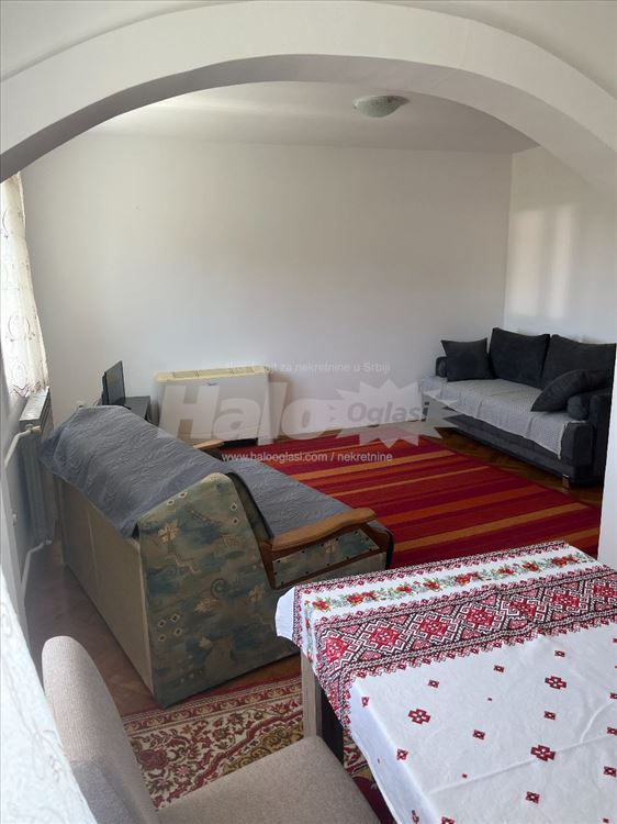 Banjica-namesten stan 60m2+terasa 10m2 — 5