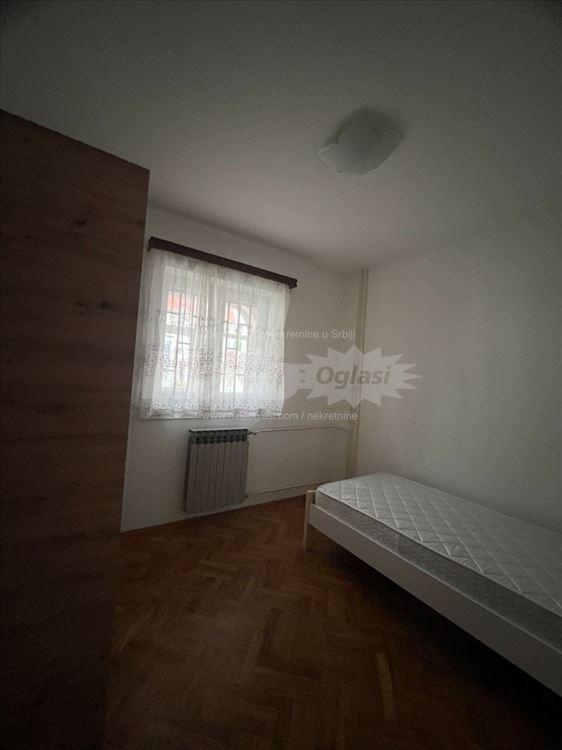 Banjica-namesten stan 60m2+terasa 10m2 — 10
