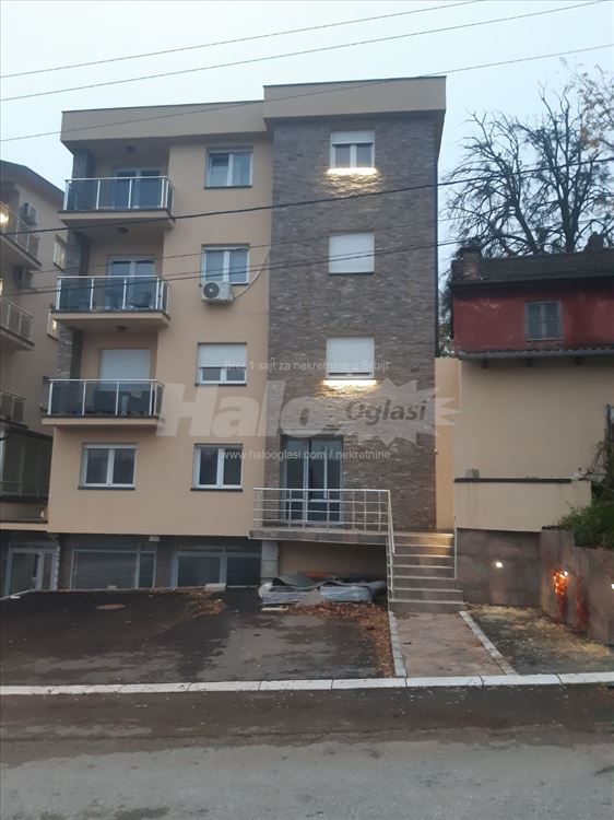 Banjica, Paunov Breg, Novogradnja, Lux, Opremljeno — 2