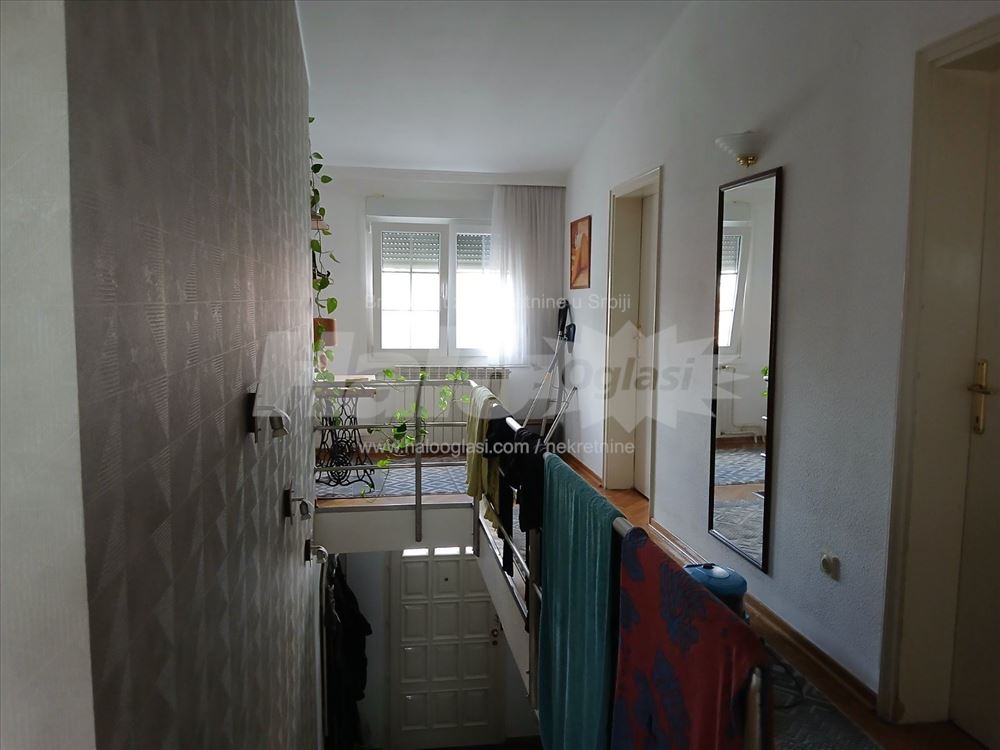 Banjica,kuca sa dva stana — 15