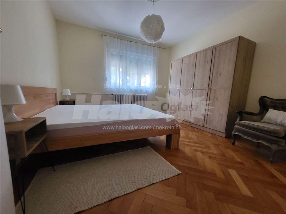Banovo brdo, 4.0 u kući, zaseban ulaz, parking — 3