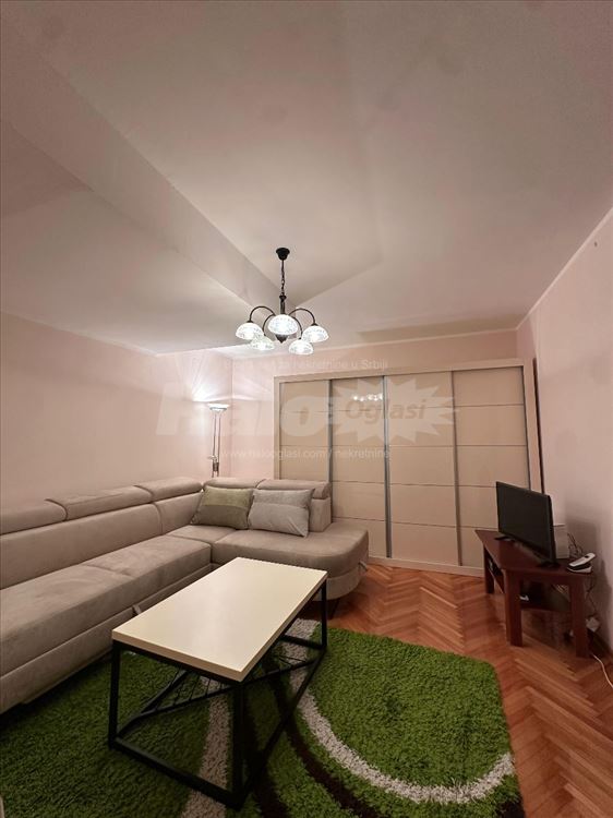 Banovo brdo, dvosoban, renoviran, top lokacija — 2