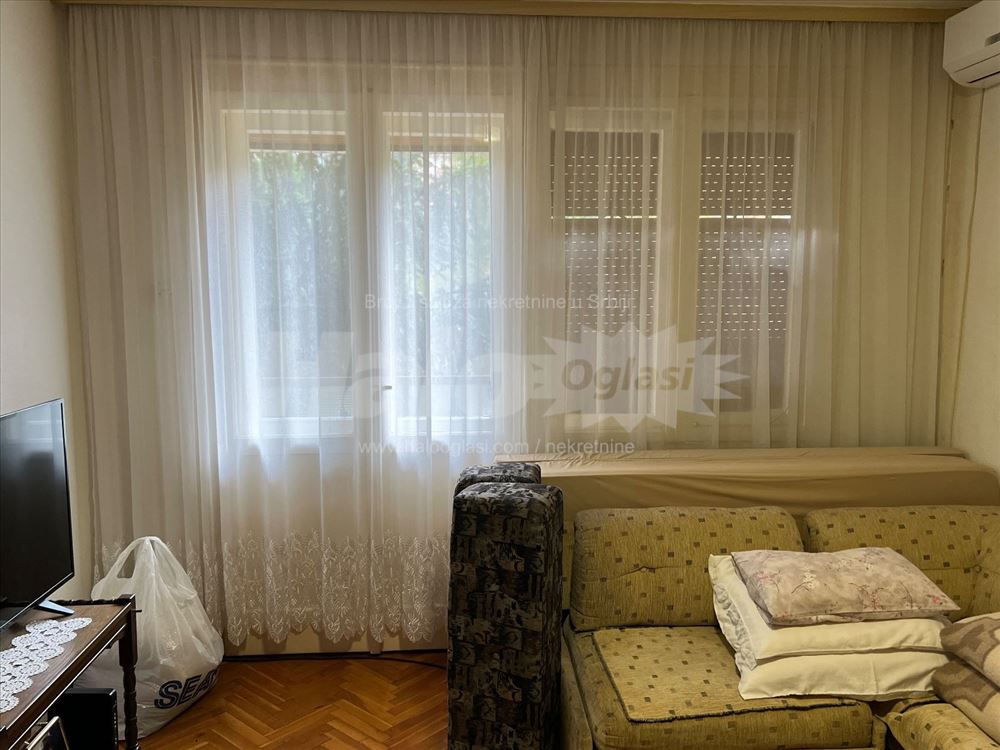 Banovo Brdo Dvosoban Stan Garaza Parking 60m2 — 2