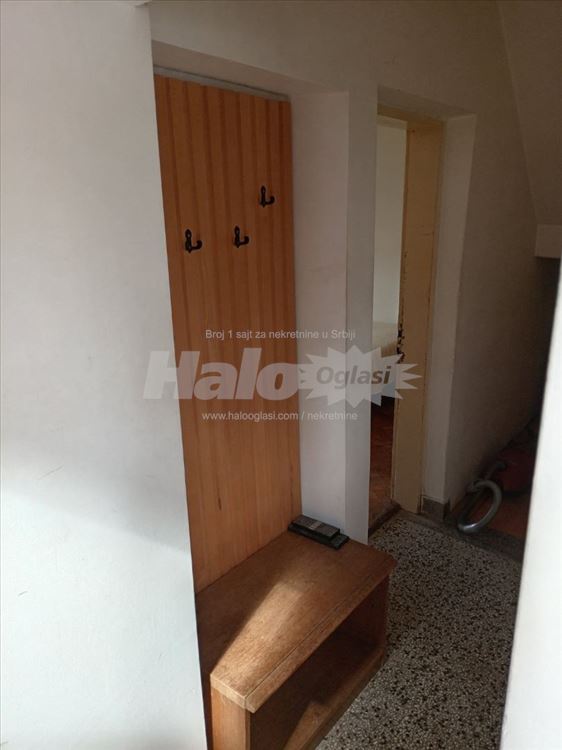 Banovo brdo, garsonjera — 2
