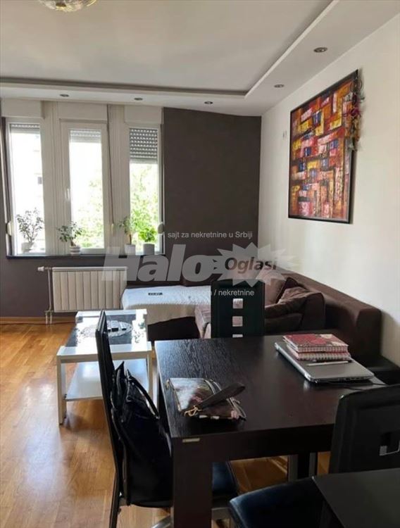 Banovo brdo izdavanje stan 40m2 - Majdanska — 2