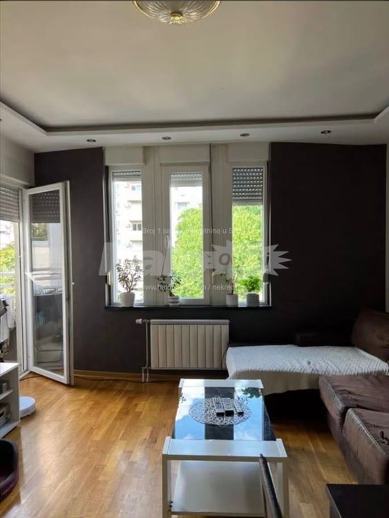 Banovo brdo izdavanje stan 40m2 - Majdanska — 3