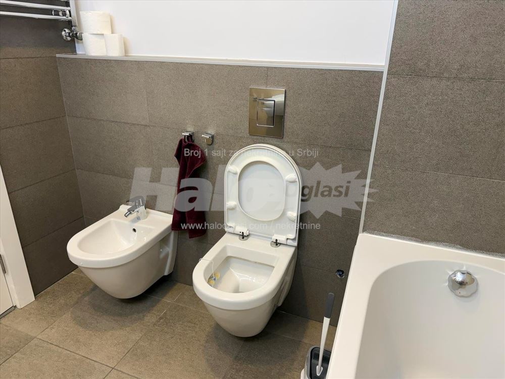 Banovo Brdo, pored Ada mall-a,sa 1 garažnim mestom — 6