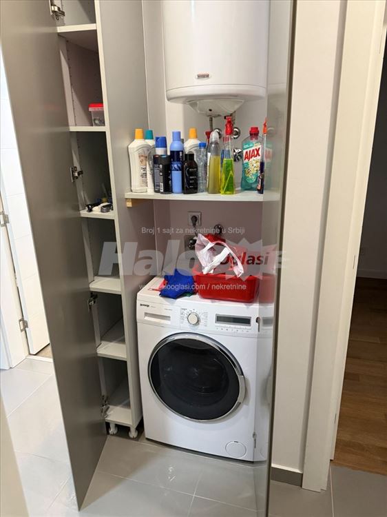 Banovo Brdo, pored Ada mall-a,sa 1 garažnim mestom — 11
