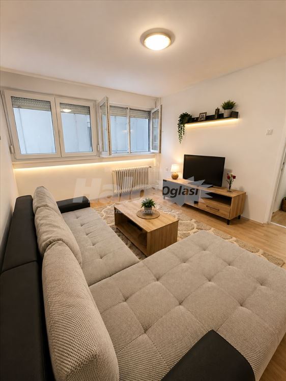 Banovo brdo, Požeška CENTAR - 2.0 stan izdavanje — 2