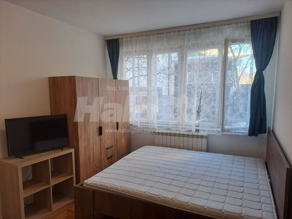 Banovo brdo,kod bioskopa Roda,1.0 namešten,I sprat — 3