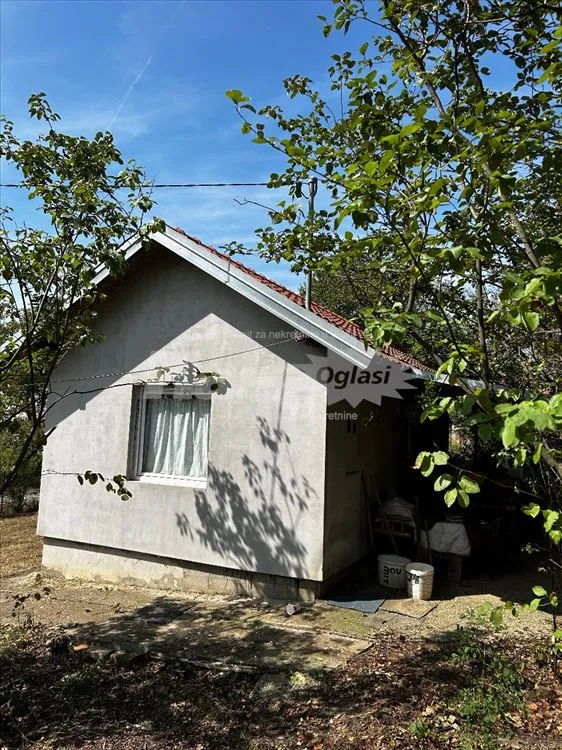 Barajevo - dve kuće na 15 ari placa — 5