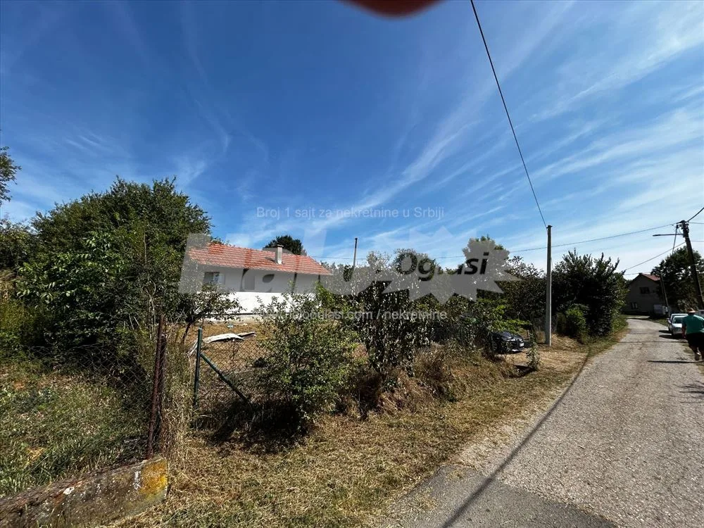 Barajevo - dve kuće na 15 ari placa — 7