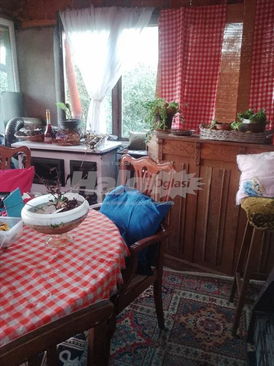 Barič, prodaja kuće na 6 ari — 6