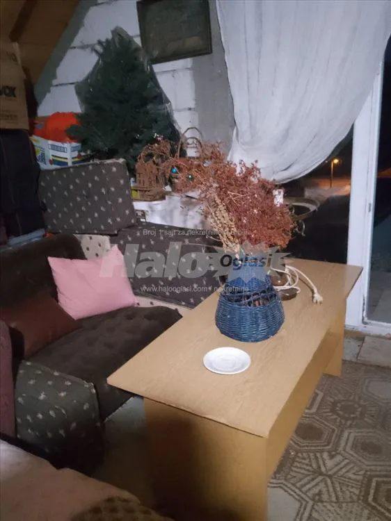 Barič, prodaja kuće na 6 ari — 9