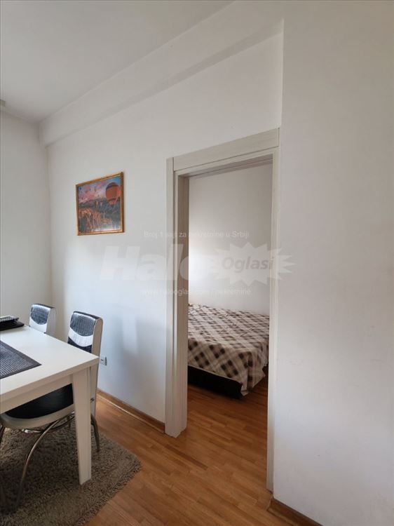 Batajnica, 33 m², nov, namešten, parking mesto — 8