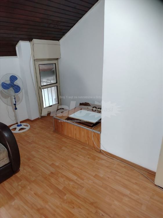 Batajnica, dvoiposoban stan — 5