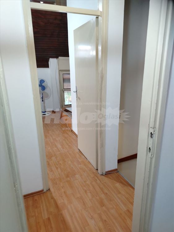 Batajnica, dvoiposoban stan — 8
