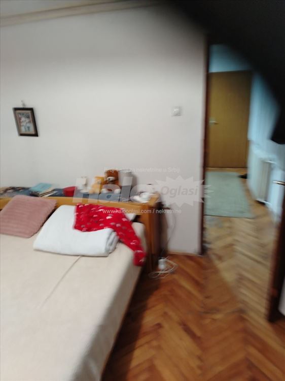 Batajnica, dvosoban stan sa CG — 2