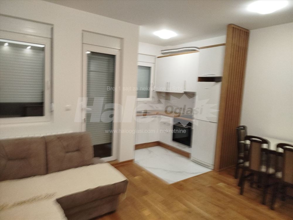 Batajnica,LUX,novogradnja. — 3