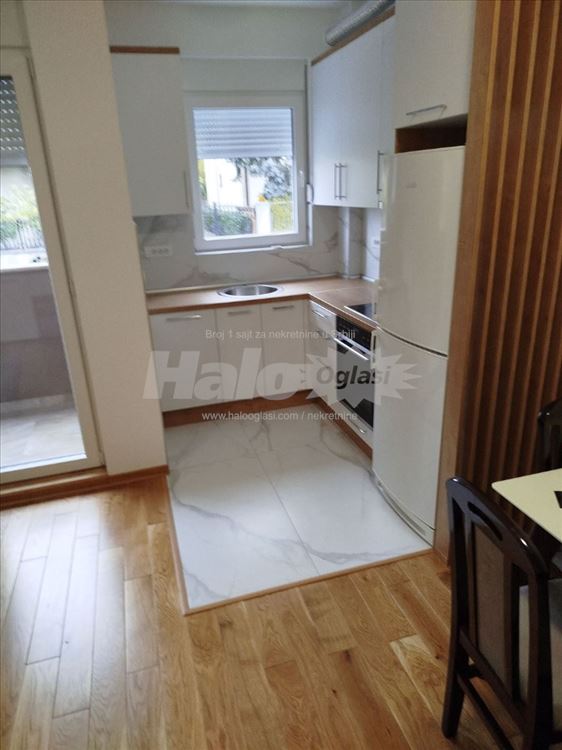 Batajnica,LUX,novogradnja. — 15