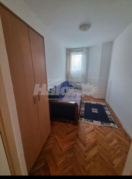 Bež. kosa lll Magelanova — 5