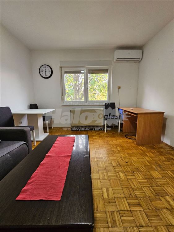 Bežanijska kosa 1,5 stan na 1. spratu — 2