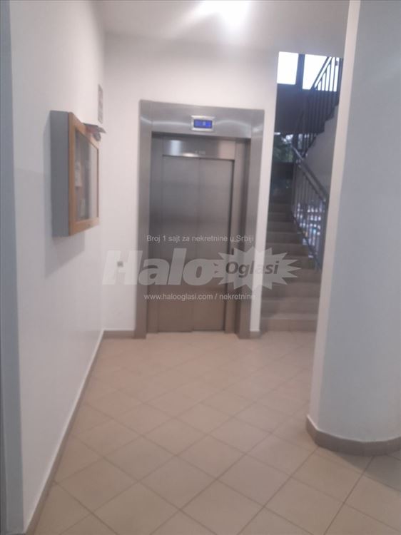 Belvil 47m2 kompletno namešten+parking mesto — 9