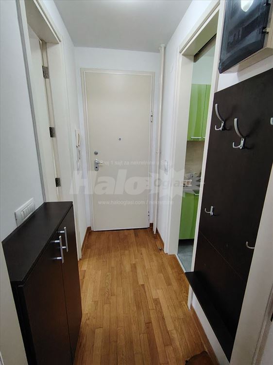 Belvil stan 32m2 — 9