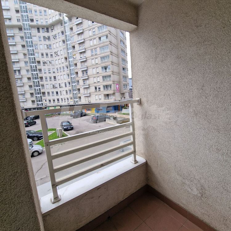 Belville Garsonjera nameštena, parking — 7