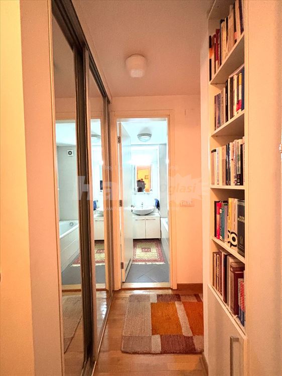 Belville stambeno-poslovni prostor + garaža — 5