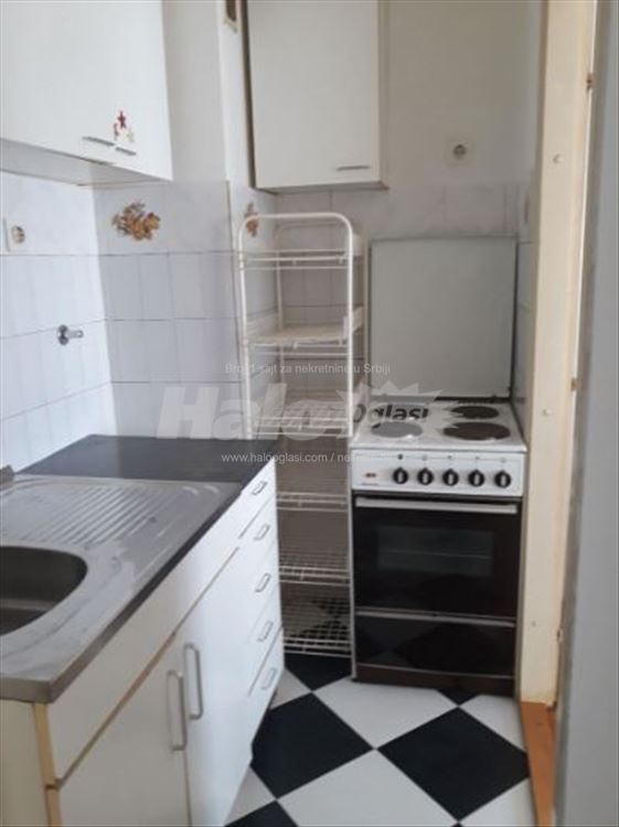 Beograd CENTAR garsonjera 27 kvm vlasnik — 6
