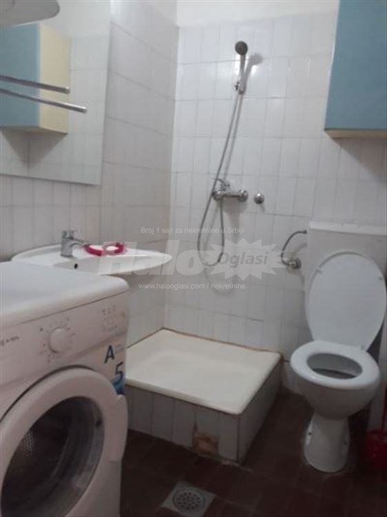 Beograd CENTAR garsonjera 27 kvm vlasnik — 7