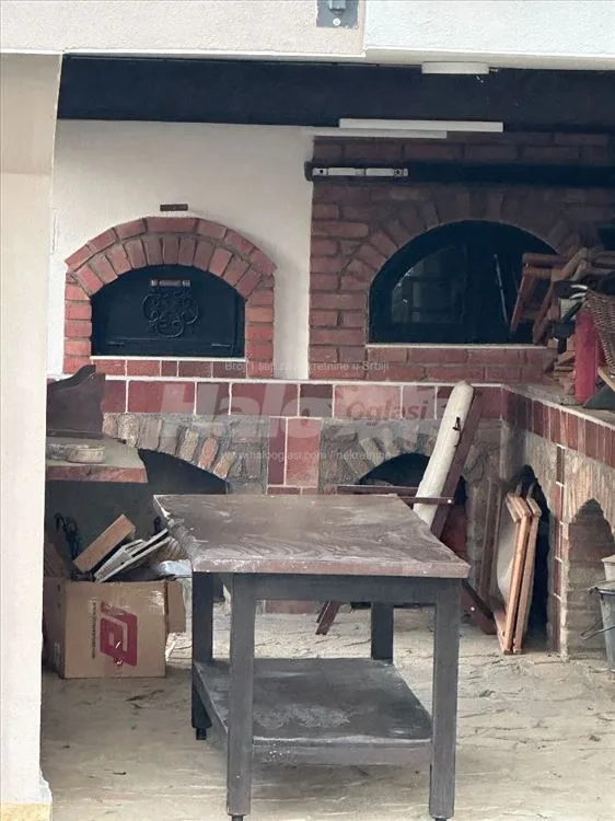 Beograd -Surcin kuca na obali Save uz Expo — 11