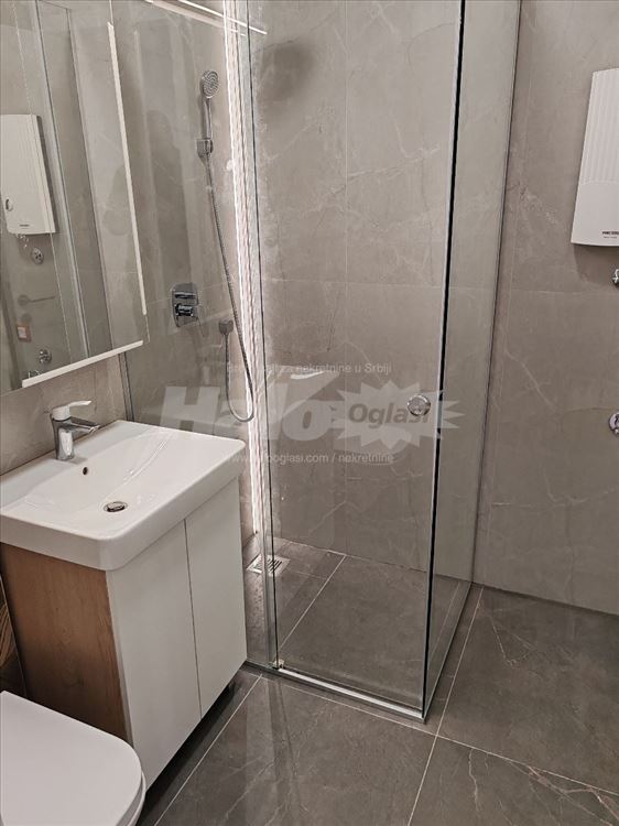 Bez posrednika - Stan/Poslovni prostor, Centar — 7