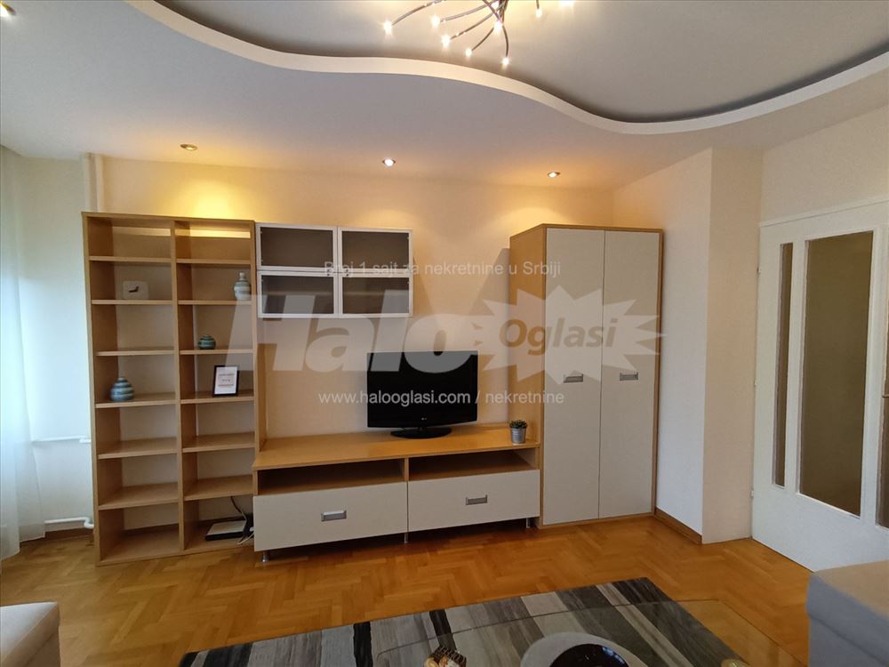Blok 23, LUX renoviran, namešten, odmah useljiv — 2