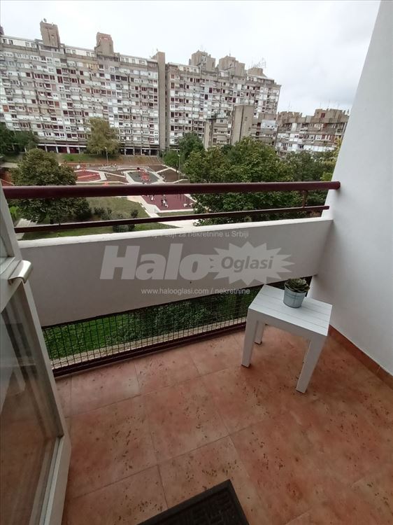 Blok 23, LUX renoviran, namešten, odmah useljiv — 7