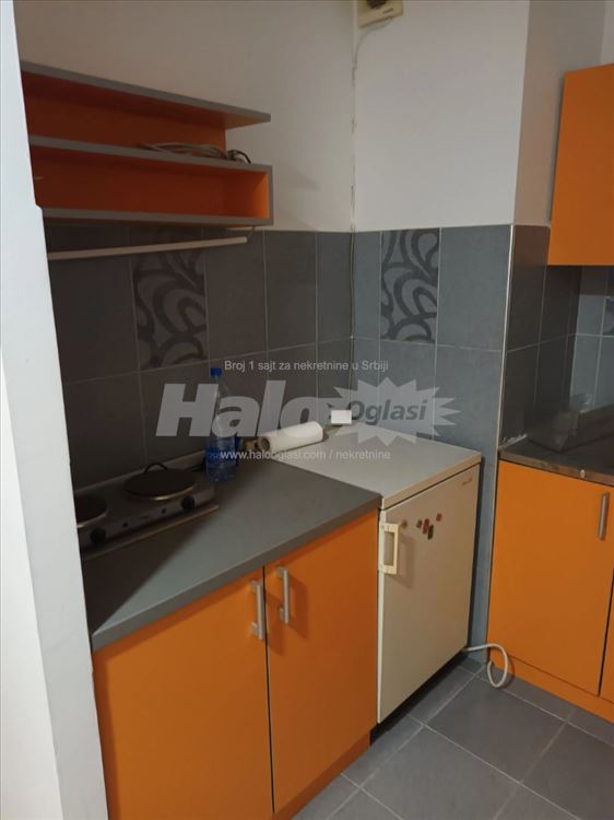 Blok 30 Bulevar M.Pupina 68m PRAZAN stan za p.pros — 2
