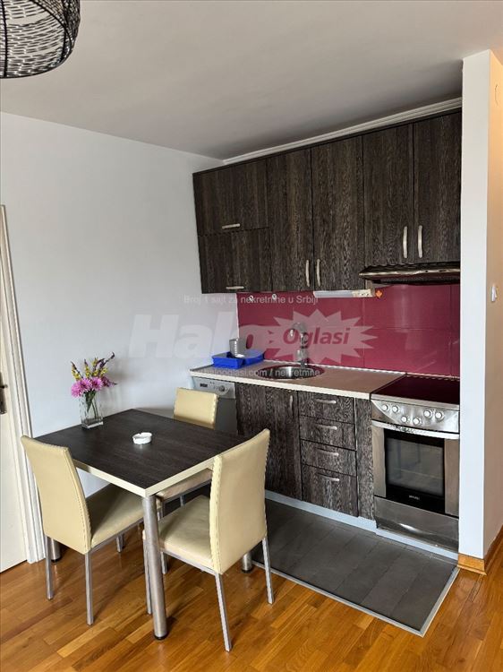 Blok 30 - Novi Beograd, 41m2, odmah useljiv — 5