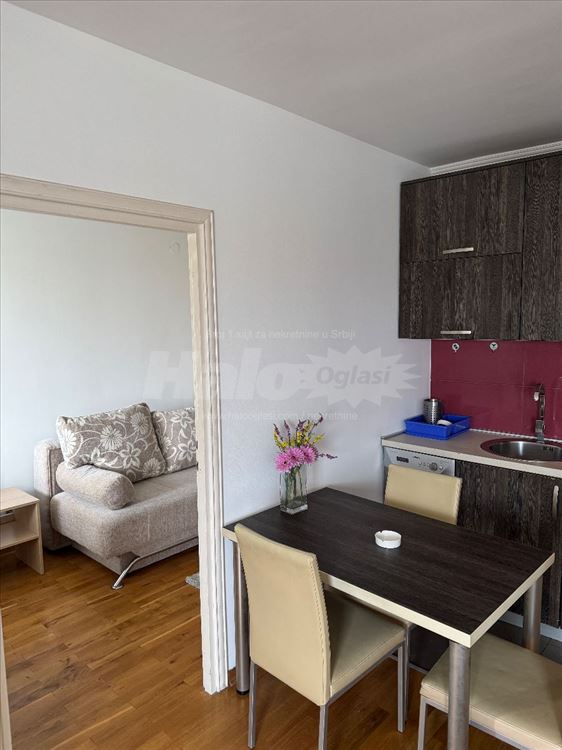 Blok 30 - Novi Beograd, 41m2, odmah useljiv — 7