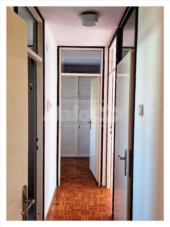Blok 34, Bulevar Zorana Đinđića, Carina, Studenjak — 8